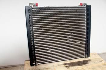 salg af Massey Ferguson 8240  Oil Cooler