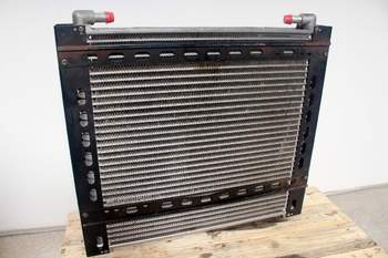 salg af Massey Ferguson 8240  Oil Cooler