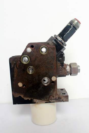 salg af Massey Ferguson 8240  Priority valve