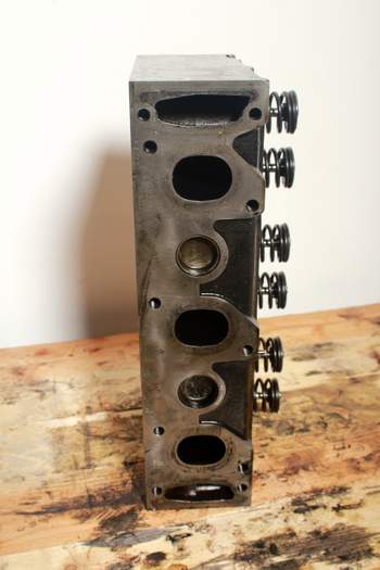 salg af Massey Ferguson 8240  Cylinder Head