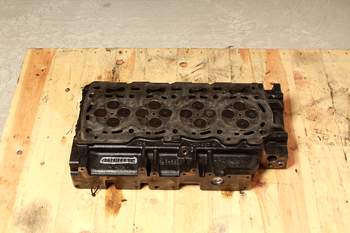 salg af Manitou MLT735-120 LSU  Cylinder head