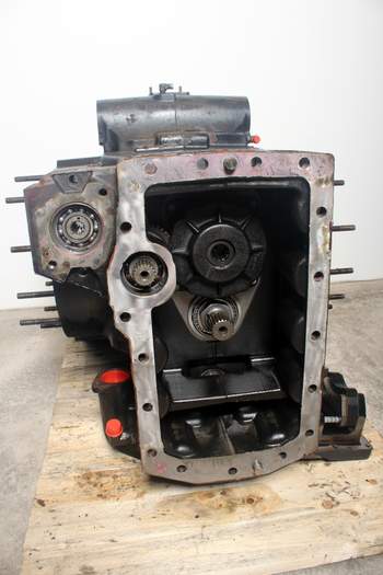 salg af New Holland T7070  Rear Transmission