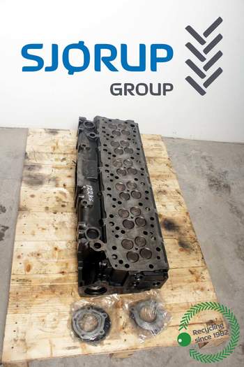 Case Magnum 315  Cylinder Head