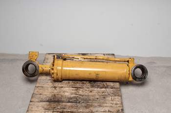 salg af Hydraulisk Cylinder Komatsu WA320-5H 