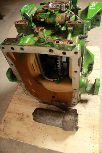 salg af John Deere 6150 R  Rear Transmission