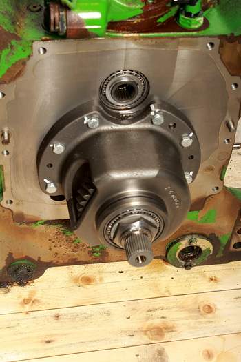 salg af John Deere 6150 R  Rear Transmission