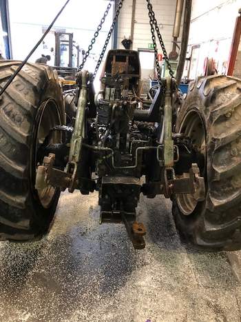 salg af Deutz-Fahr Agrotron 106 tractor