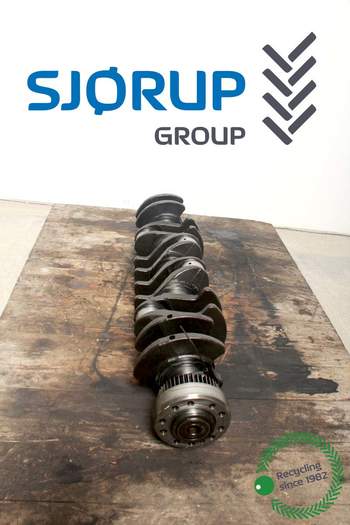 Deutz-Fahr Agrotron 106  Crankshaft