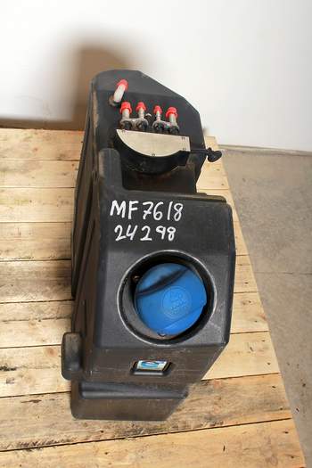 salg af AdBlue behälter Massey Ferguson 7618 