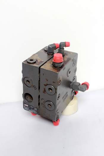 salg af Massey Ferguson 7618  Hydraulic trailer brake valve