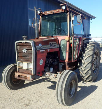 salg af Massey Ferguson 590 traktor