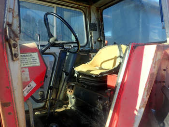 salg af Massey Ferguson 590 tractor