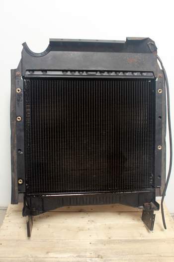 salg af Massey Ferguson 3065  Water Radiator