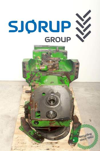 John Deere 7800  Rear Transmission