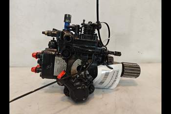 salg af Brændstofpumpe New Holland TL90 A