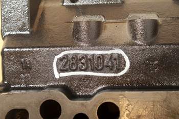 salg af New Holland TL90 A  Cylinder Head