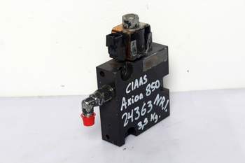 salg af Claas Axion 850  Remote control valve