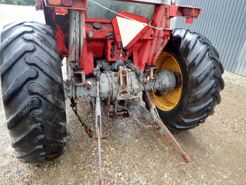 salg af Massey Ferguson 590 traktor