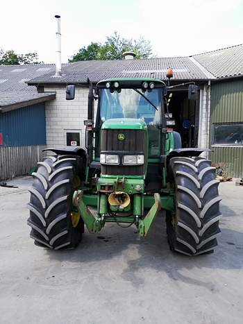 salg af John Deere 6920 traktor