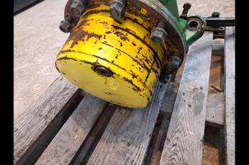 salg af John Deere 6920 RIGHT Front axle final drive