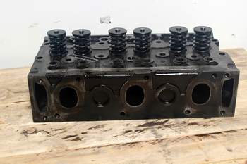 salg af Case CVX195  Cylinder Head