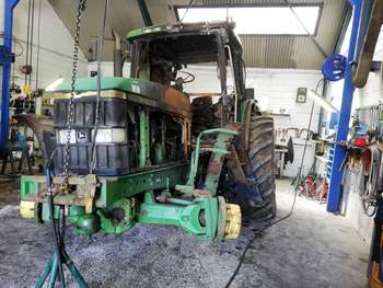salg af John Deere 6910 traktor