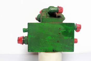 salg af John Deere 6910  Suspension control valve