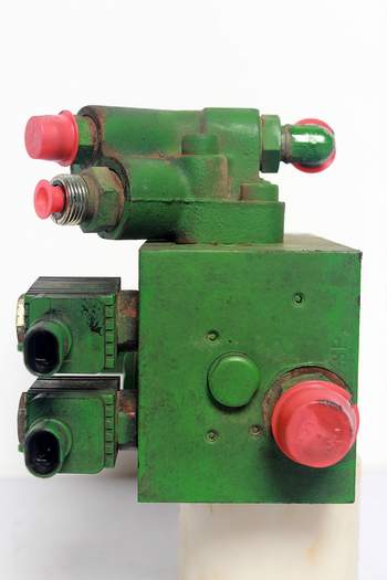 salg af John Deere 6910  Suspension control valve