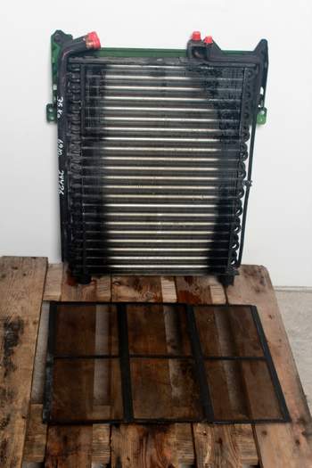 salg af John Deere 6910  Oil Cooler