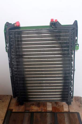 salg af John Deere 6910  Oil Cooler