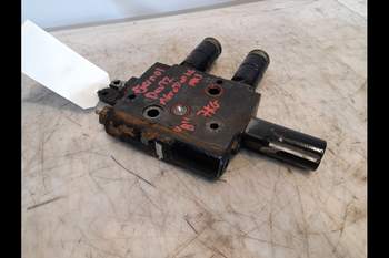 salg af Deutz-Fahr Agrotron 106  Remote control valve