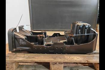 salg af Bundkar Valtra 8950