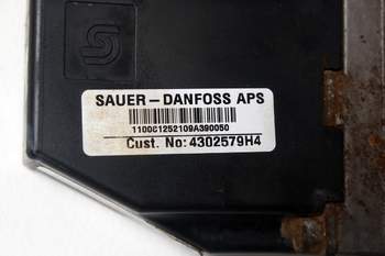 salg af Claas Arion 640  Remote control valve