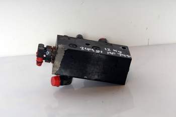 salg af Massey Ferguson 7490  Suspension control valve