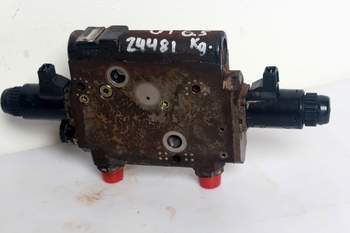 salg af Massey Ferguson 7490  Hydraulic lift valve