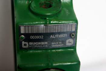 salg af John Deere 7530  Remote control valve