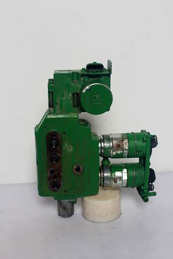 salg af John Deere 7530  Remote control valve