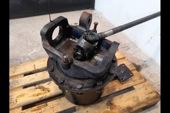 salg af Massey Ferguson 8737 LEFT Front axle final drive