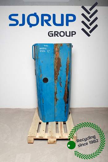 salg af Motorhjelm New Holland 8240