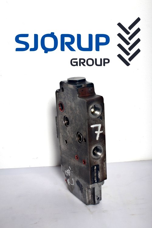 salg af Deutz-Fahr Agrotron 6180 TTV  Remote control valve