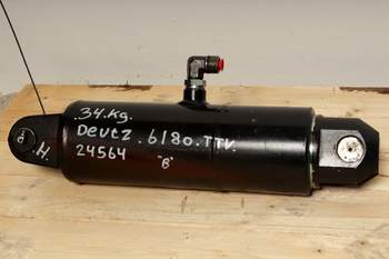 salg af Deutz-Fahr Agrotron 6180 TTV RIGHT Lift Cylinder