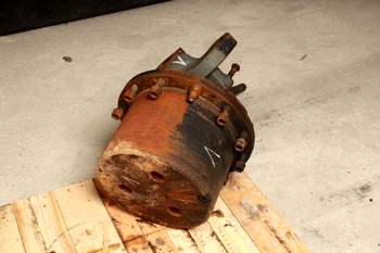 salg af Massey Ferguson 8690 LEFT Front axle final drive