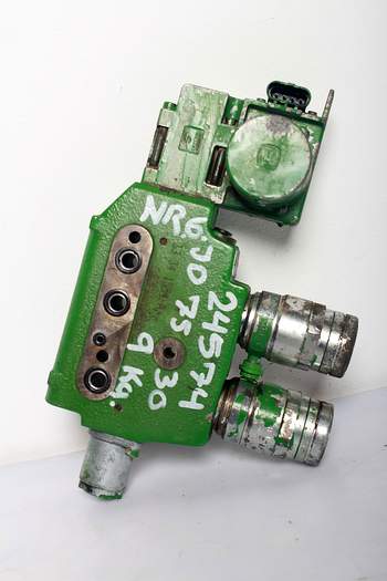 salg af John Deere 7530  Remote control valve