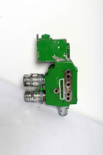 salg af John Deere 7530  Remote control valve