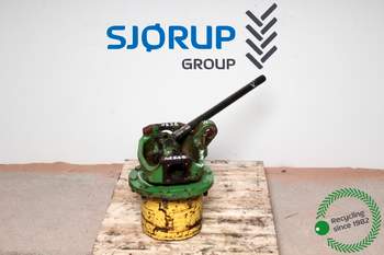 salg af John Deere 7530 RIGHT Front axle final drive