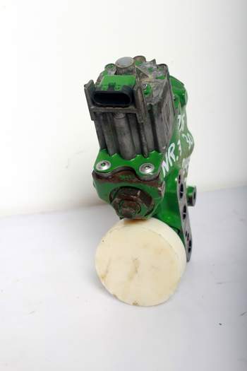 salg af John Deere 7530  Hydraulic lift valve