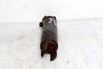 salg af New Holland M115 LEFT Lift Cylinder