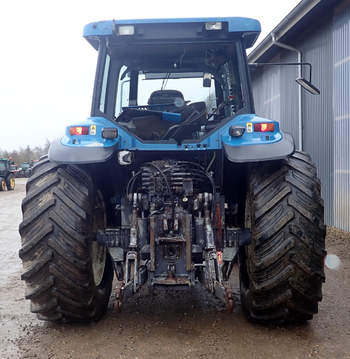 salg af New Holland 8670 traktor