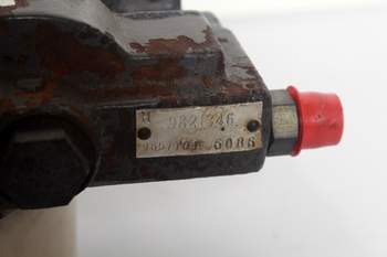 salg af New Holland 8670  Remote control valve