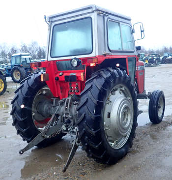 salg af Massey Ferguson 590 traktor